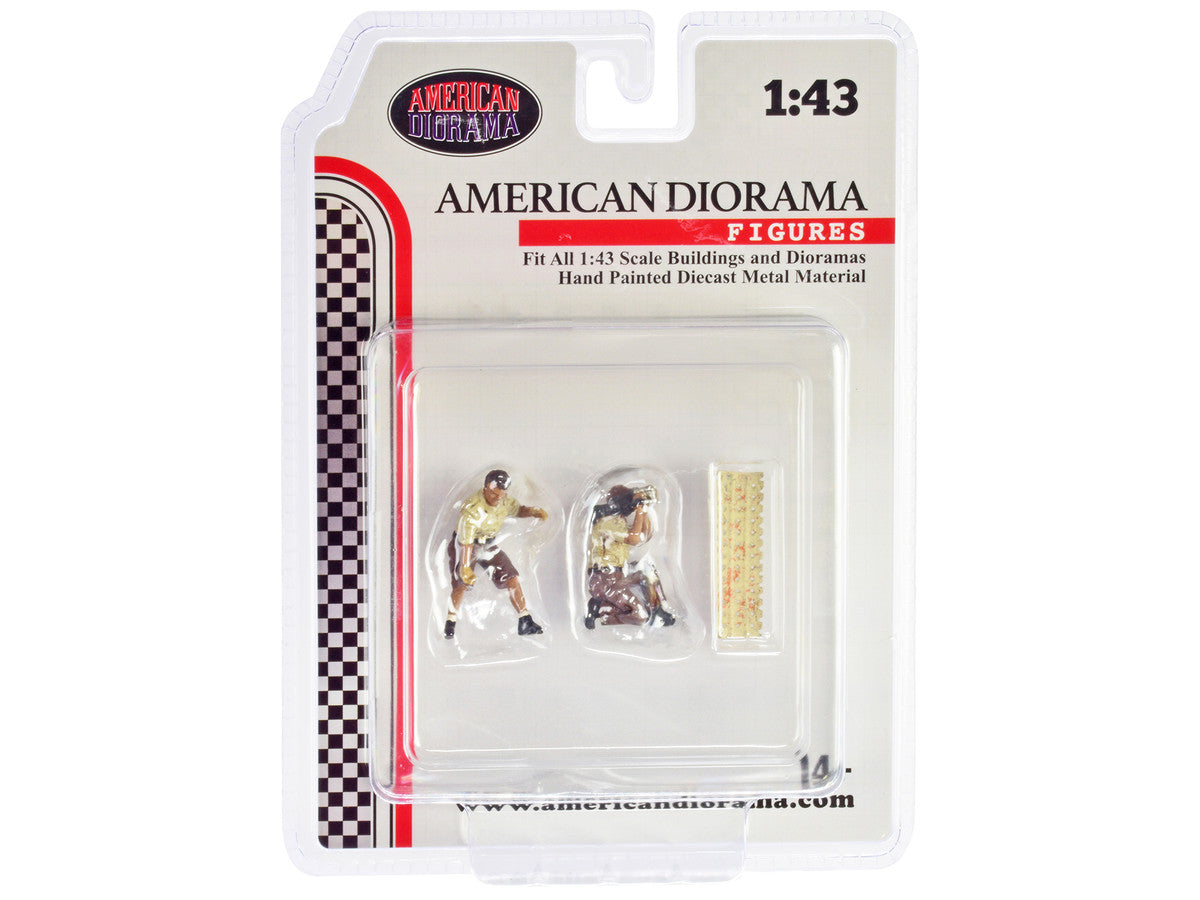 "4X4 Mechanics" 2 Piece Diecast Figure Set 4 for 1/43 Scale Models by American Diorama by American Diorama