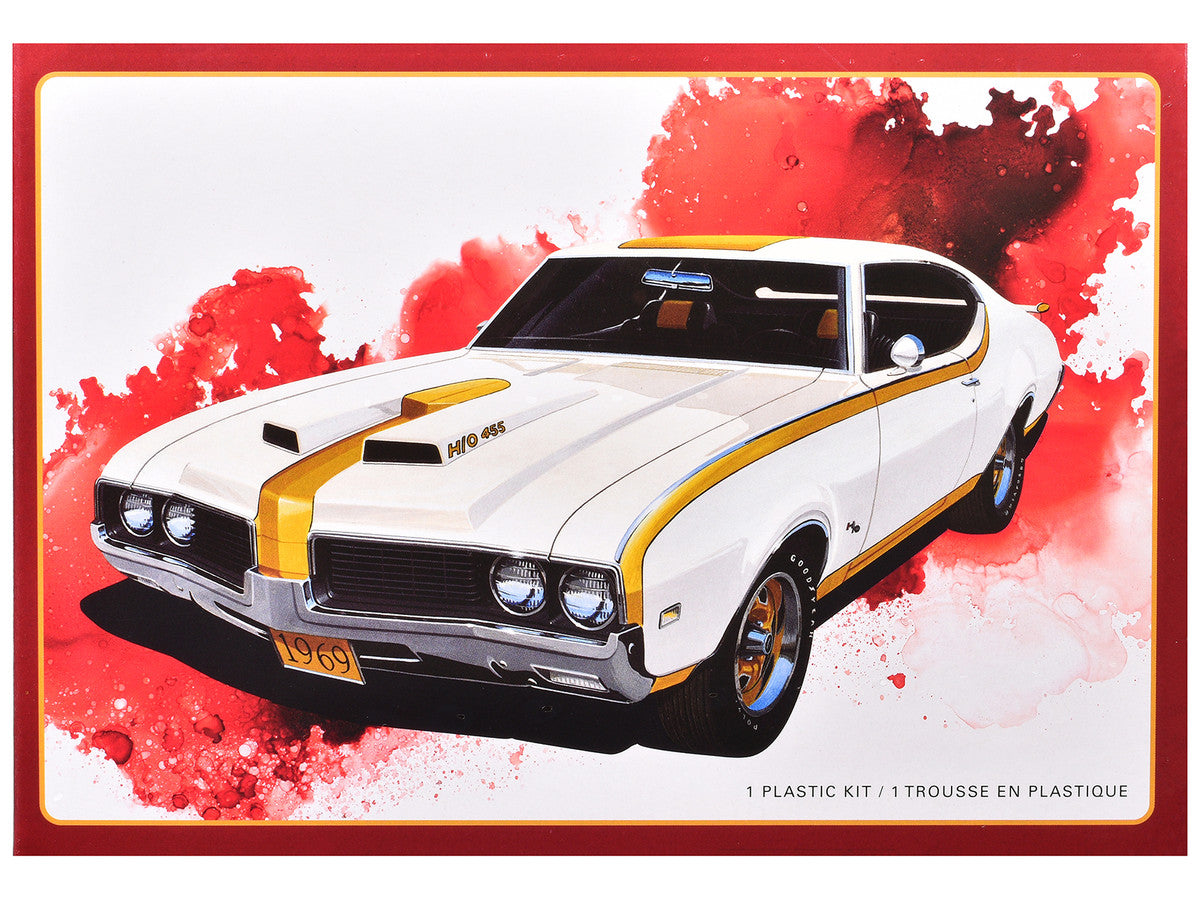 Skill 2 Model Kit 1969 Hurst Oldsmobile Cutlass 1/25 Scale Model by AMT by AMT