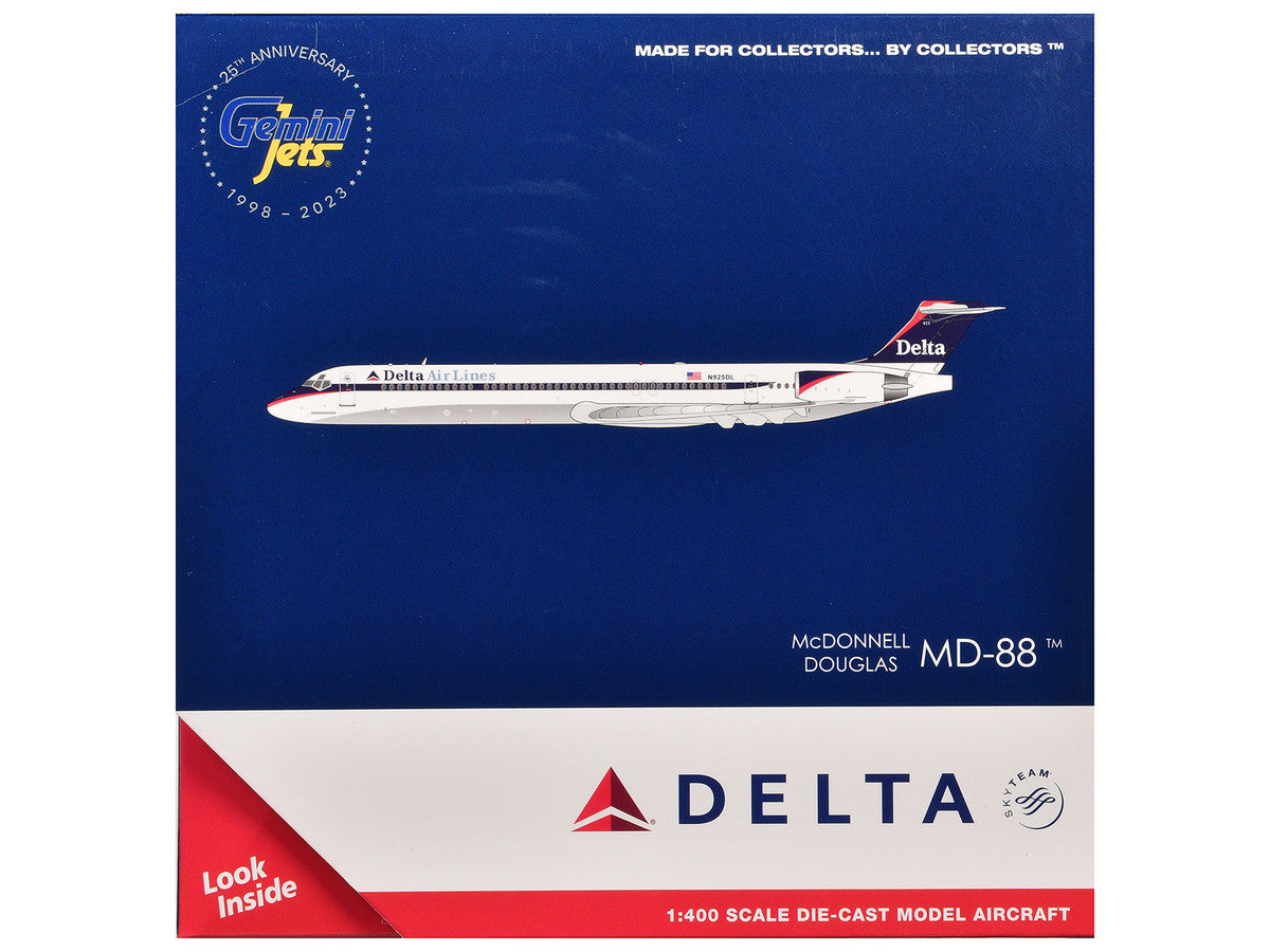 McDonnell Douglas MD-88 Commercial Aircraft "Delta Air Lines" (N925DL) White with Blue and Red Graphics 1/400 Diecast Model Airplane by GeminiJets by GeminiJets