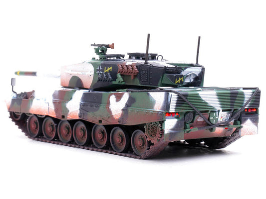 Leopard 2A4 Main Battle Tank with Snorkel "Winter Camouflage" German Army "Armor Premium" Series 1/72 Diecast Model by Panzerkampf by Panzerkampf