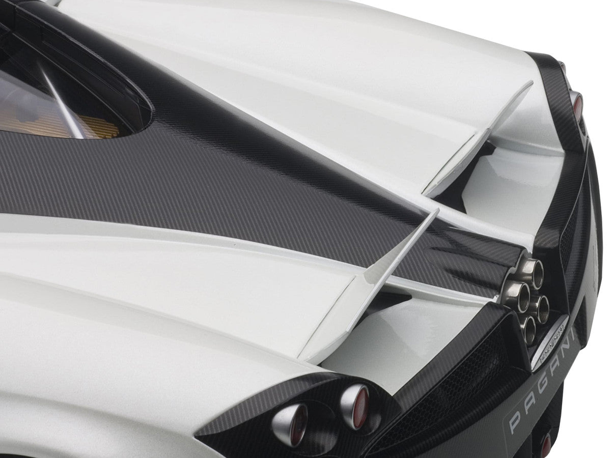 Pagani Huayra White 1/12 Model Car by Autoart by Autoart
