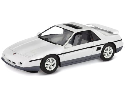 Level 4 Model Kit 1985 Pontiac Fiero GT 1/24 Scale Model by Revell by Revell