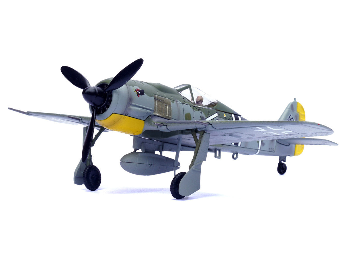 Focke-Wulf Fw 190A Aircraft "108-Victory Ace Hauptmann Hans 'Assi' Hahn Gruppenkommandeur III./JG 2 Richthofen France" (1942) German Luftwaffe 1/72 Diecast Model Airplane by Legion by Legion