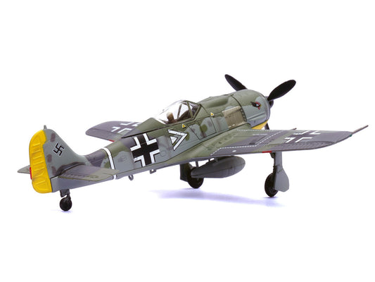 Focke-Wulf Fw 190A Aircraft "108-Victory Ace Hauptmann Hans 'Assi' Hahn Gruppenkommandeur III./JG 2 Richthofen France" (1942) German Luftwaffe 1/72 Diecast Model Airplane by Legion by Legion
