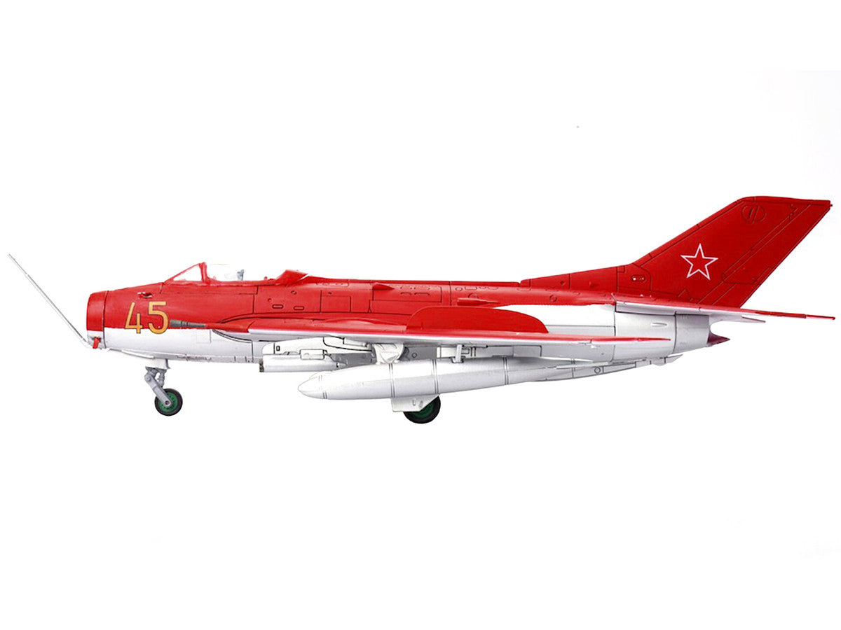 Mikoyan-Gurevich MiG-19S Farmer C Fighter Aircraft "Yellow 45" "VVS Display Team Soviet Air Force Kubinka Air Base" (1960) "Wing" Series 1/72 Diecast Model by Panzerkampf by Panzerkampf