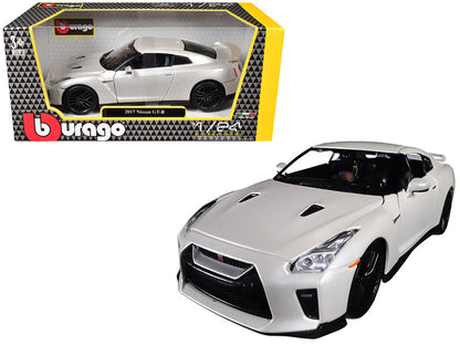2017 Nissan GT-R R35 White 1/24 Diecast Model Car by Bburago by Bburago
