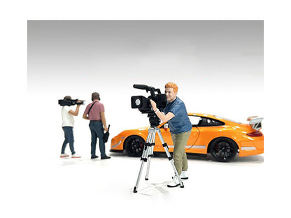 "On-Air" Figure 5 with Standing Camera for 1/24 Scale Models by American Diorama by American Diorama
