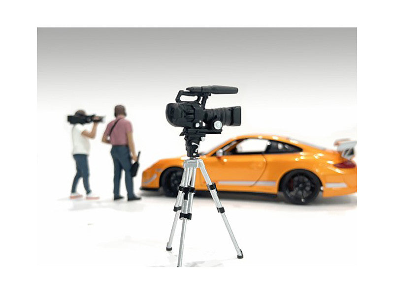 "On-Air" Figure 5 with Standing Camera for 1/24 Scale Models by American Diorama by American Diorama