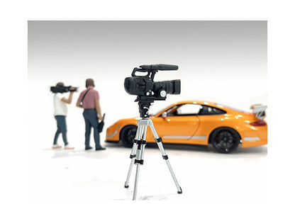 "On-Air" Figure 5 with Standing Camera for 1/24 Scale Models by American Diorama by American Diorama