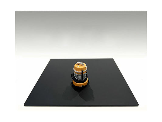"Detail Masters" Figure 6 (Wet/Dry Vac) for 1/24 Scale Models by American Diorama by American Diorama