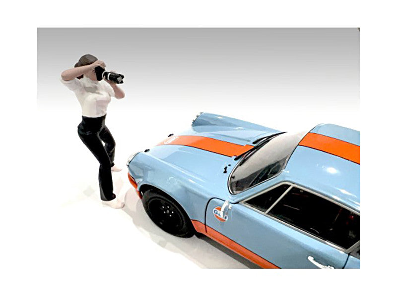 "Photographers" Figure #2 for 1/24 Scale Models by American Diorama by American Diorama