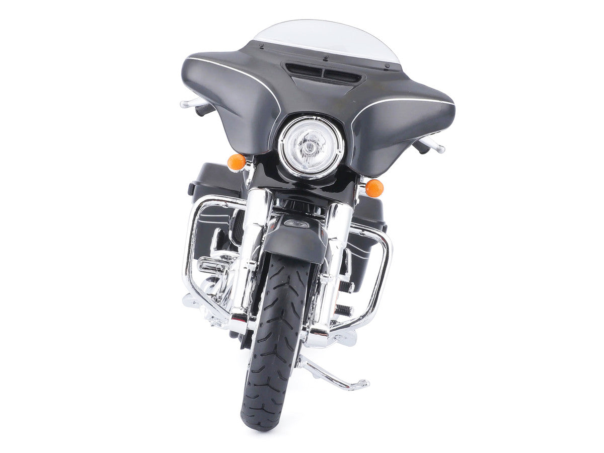 2015 Harley-Davidson Street Glide Special Black 1/12 Diecast Motorcycle Model by Maisto by Maisto