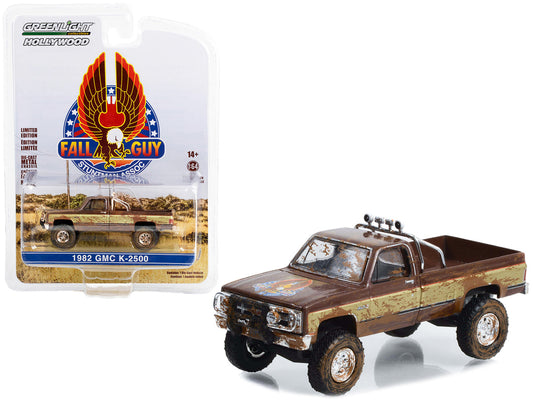 1982 GMC K-2500 Sierra Grande Pickup Truck Brown and Gold (Dirty Version) "Fall Guy Stuntman Association" Hollywood Special Edition 1/64 Diecast Model Car by Greenlight by Greenlight
