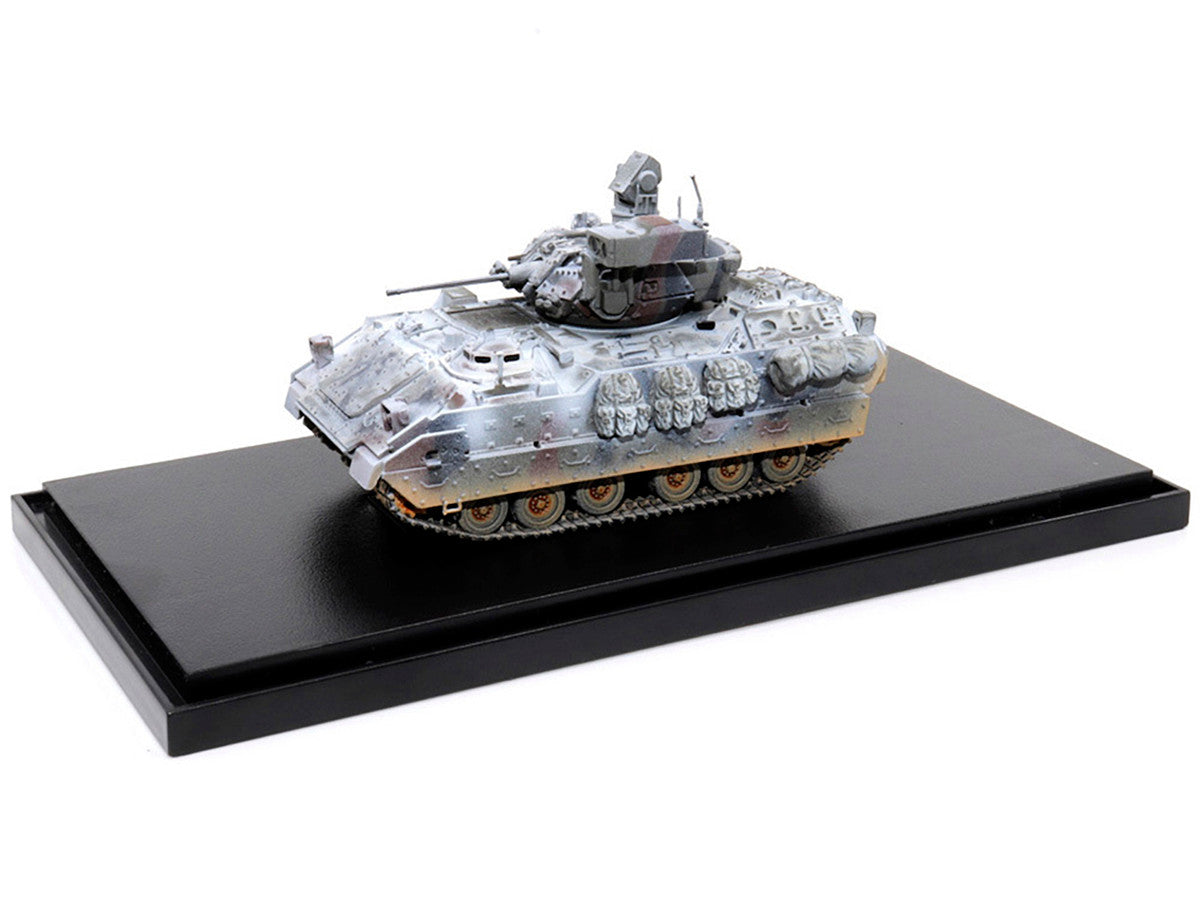 United States M2A3 Bradley IFV (Infantry Fighting Vehicle) Camouflage (Snowy Version) "NEO Dragon Armor" Series 1/72 Plastic Model by Dragon Models by Dragon Models