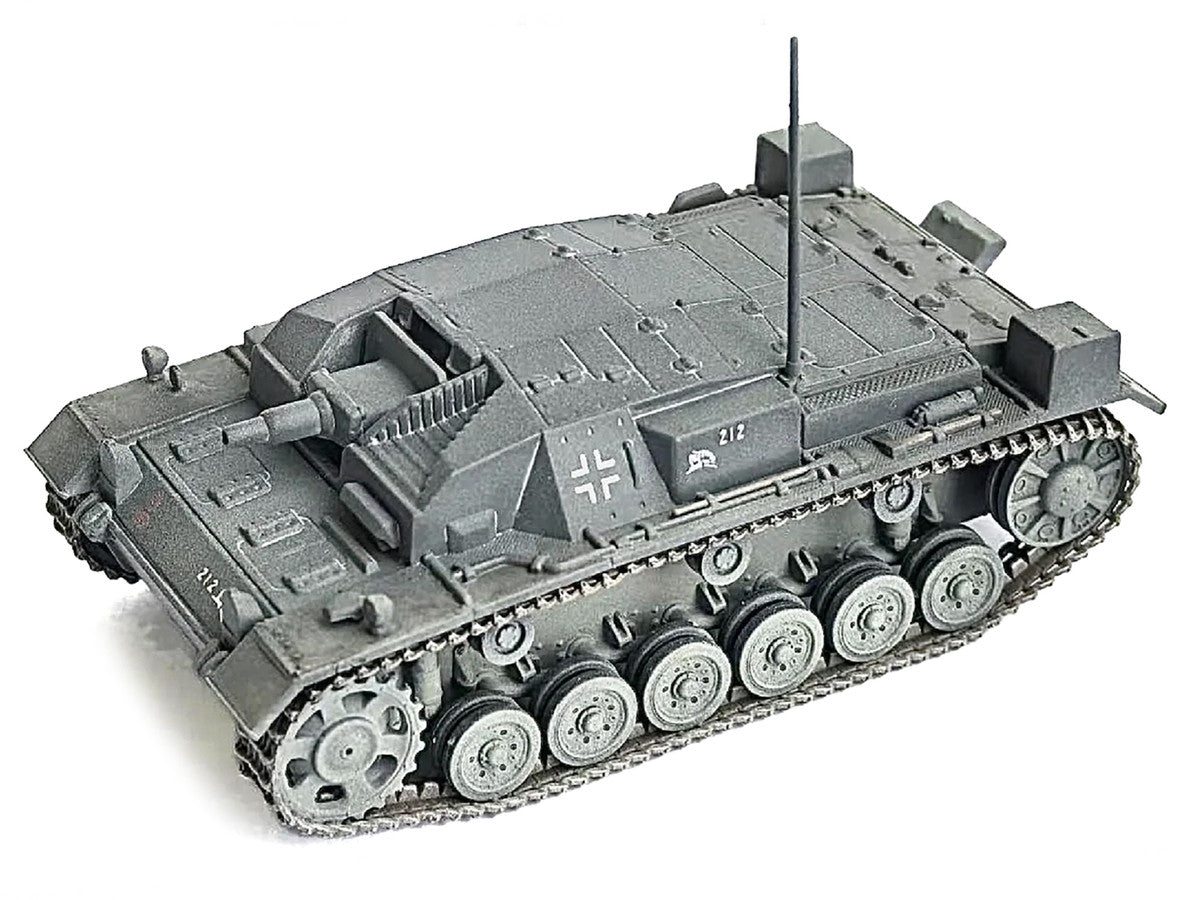 Germany StuG. III Ausf.B Tank "StuG.Abt. 226 Eastern Front" (1941) German Army "NEO Dragon Armor" Series 1/72 Plastic Model by Dragon Models by Dragon Models