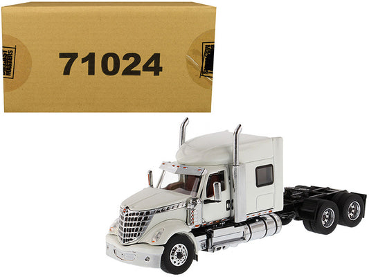 International LoneStar Sleeper Cab Truck Tractor White 1/50 Diecast Model by Diecast Masters by Diecast Masters