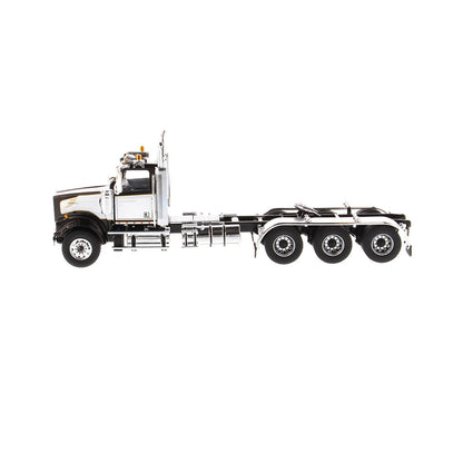 Western Star 4900 SF Tridem Day Cab Truck Tractor Black "Transport Series" 1/50 Diecast Model by Diecast Masters-1