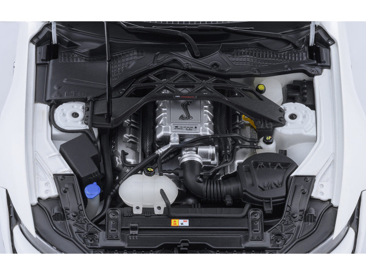 Ford Mustang Shelby GT500 Oxford White with Black Stripes 1/18 Model Car by Autoart by Autoart