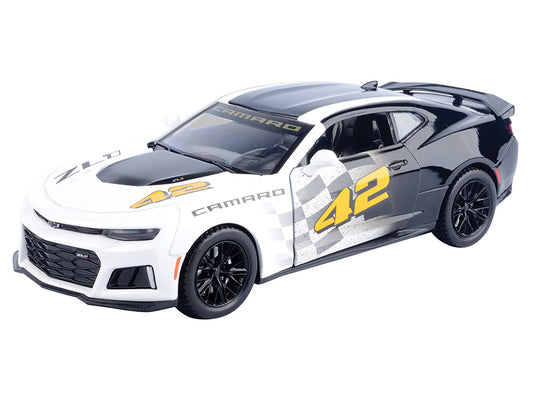 2017 Chevrolet Camaro ZL1 #42 Black and White "GT Racing" Series 1/24 Diecast Model Car by Motormax by Motormax