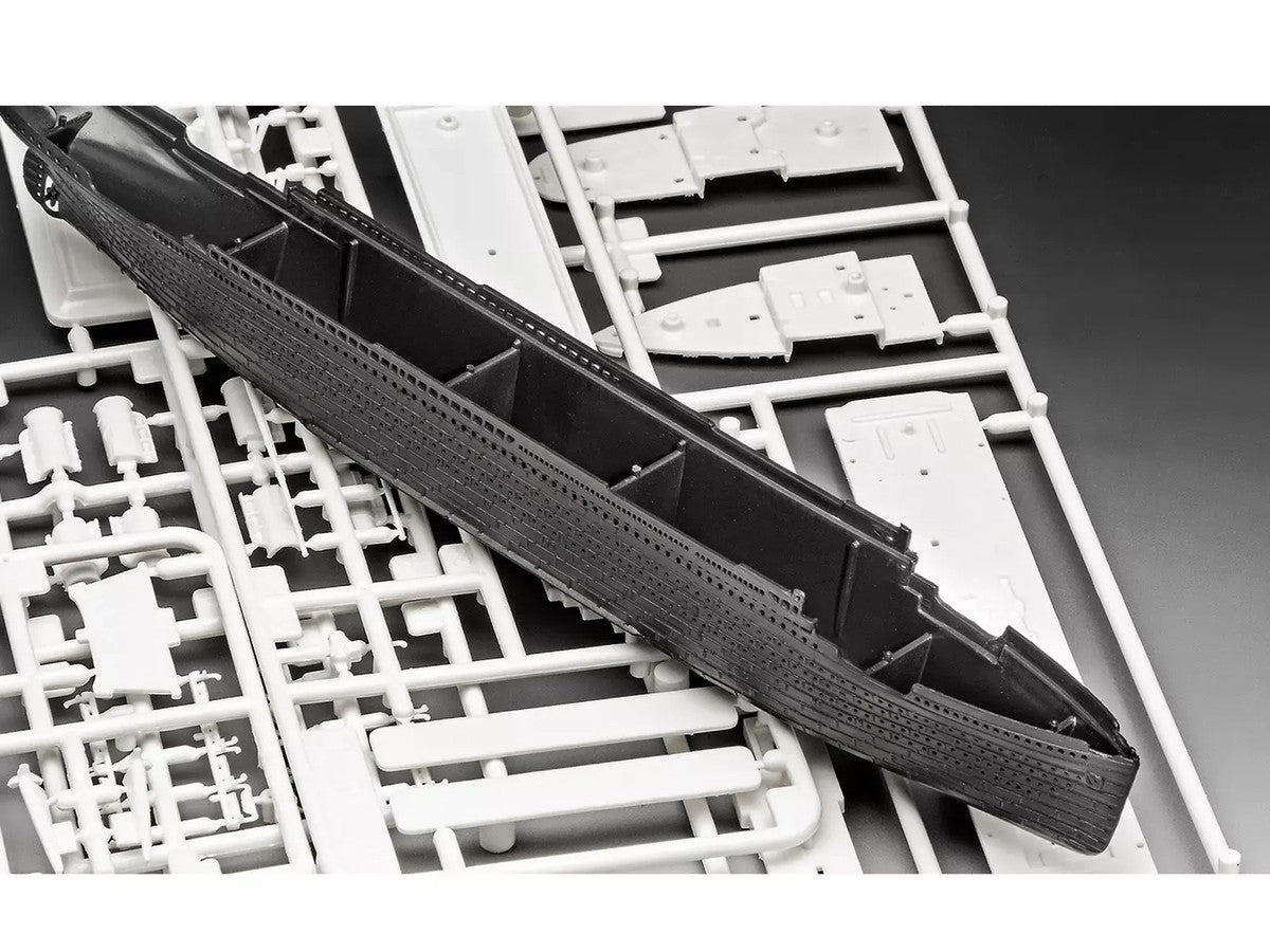Level 4 Model Kit R.M.S. Titanic All-Included Kit 1/1200 Scale Model by Revell by Revell