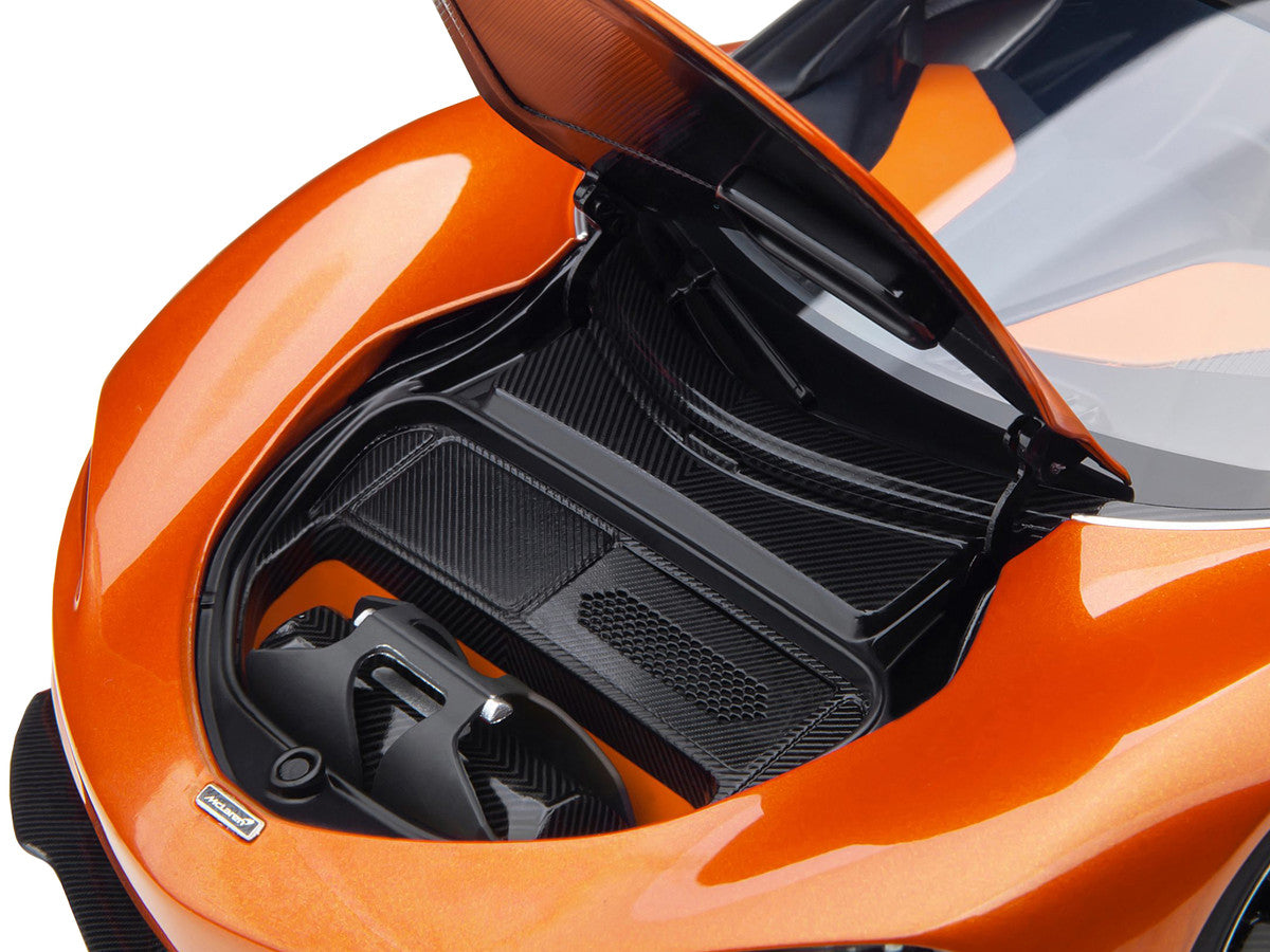 McLaren Speedtail Volcano Orange Metallic with Black Top and Suitcase Accessories 1/18 Model Car by Autoart by Autoart