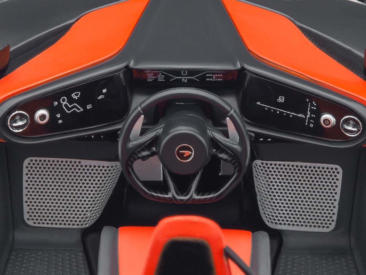 McLaren Speedtail Volcano Orange Metallic with Black Top and Suitcase Accessories 1/18 Model Car by Autoart by Autoart