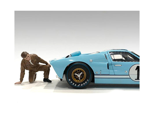 "Race Day 1" Figurine IV for 1/18 Scale Models by American Diorama by American Diorama