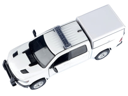 2019 RAM 1500 Laramie Crew Cab Pickup Truck with Truck Bed Camper White "Custom Builder's Kit" Series 1/24-1/27 Diecast Model Car by Motormax by Motormax