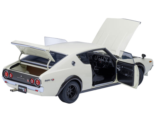 Nissan Skyline 2000GT-R (KPGC110) Tuned Version RHD (Right Hand Drive) White 1/18 Model Car by Autoart by Autoart