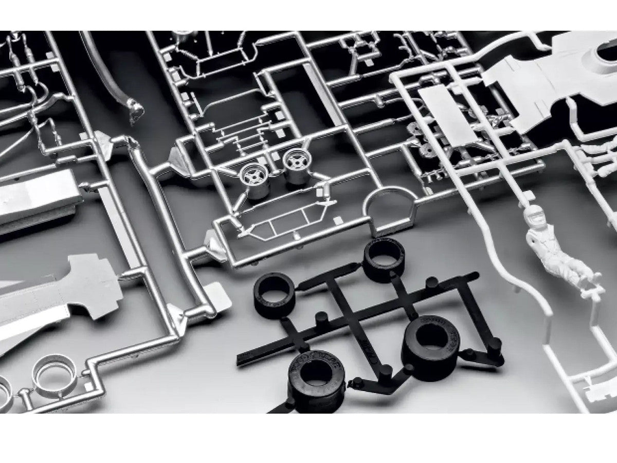 Level 5 Model Kit Surtees TS16/03 All-Included Kit 1/32 Scale Model by Revell by Revell
