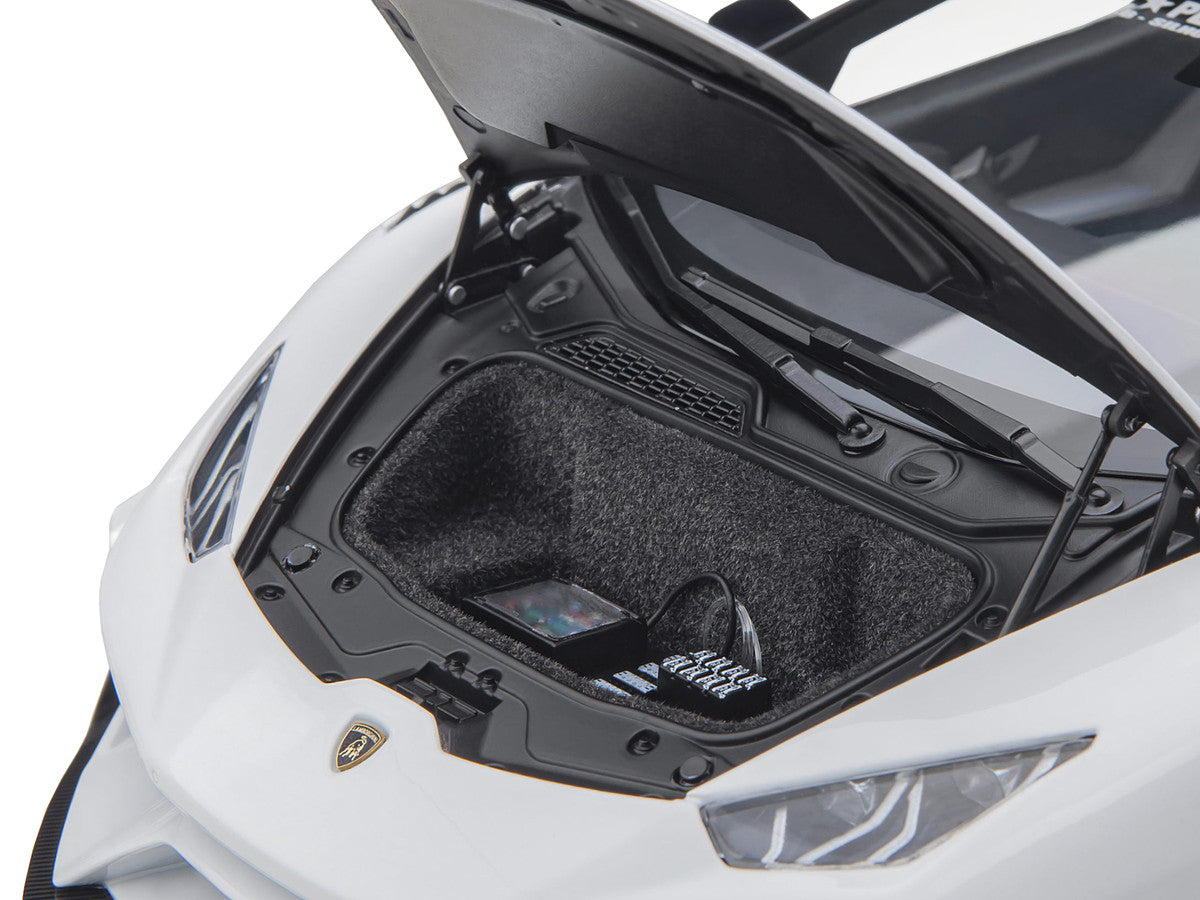 Lamborghini Huracan GT "LB-Silhouette Works" White with Black 1/18 Model Car by Autoart by Autoart