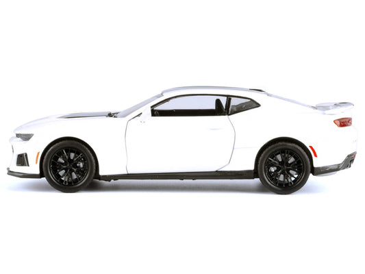 2017 Chevrolet Camaro ZL1 White 1/24 Diecast Model Car by Motormax by Motormax