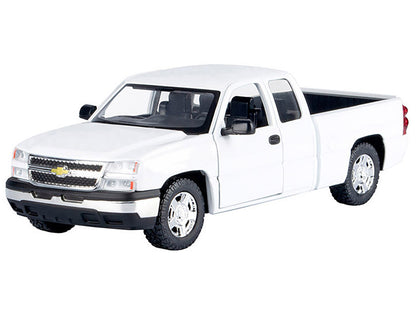 2006 Chevrolet Silverado 1500 Pickup Truck White "Timeless Legends" Series 1/25 Diecast Model Car by Motormax by Motormax