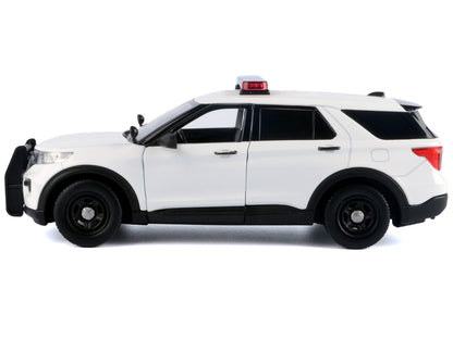 2022 Ford Police Interceptor Utility Plain White "Builder's Kit" with Flashing Light Bar and Front and Rear Lights and Sounds 1/24 Diecast Model Car by Motormax by Motormax
