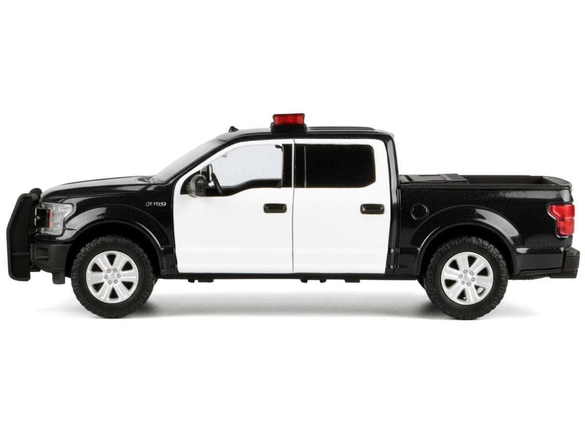 2019 Ford F-150 Lariat Crew Cab Pickup Truck Black and White with Flashing Light Bar and Front and Rear Lights and Sounds 1/24-1/27 Diecast Model Car by Motormax by Motormax
