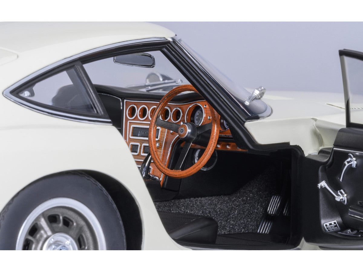 1967 Toyota 2000GT RHD (Right Hand Drive) White 1/18 Model Car by Autoart by Autoart