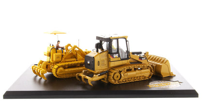CAT Caterpillar 977D Traxcavator (Circa 1955-1960) and CAT Caterpillar 963K Track Loader (Current) with Operators "Evolution Series" 1/50 Diecast Models by Diecast Masters by Diecast Masters