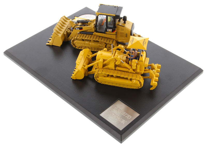 CAT Caterpillar 977D Traxcavator (Circa 1955-1960) and CAT Caterpillar 963K Track Loader (Current) with Operators "Evolution Series" 1/50 Diecast Models by Diecast Masters by Diecast Masters
