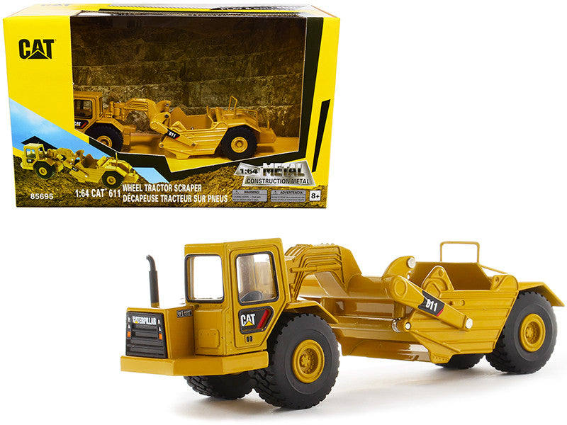 CAT Caterpillar 611 Wheel Tractor Scraper "Play & Collect!" Series 1/64 Diecast Model by Diecast Masters by Diecast Masters