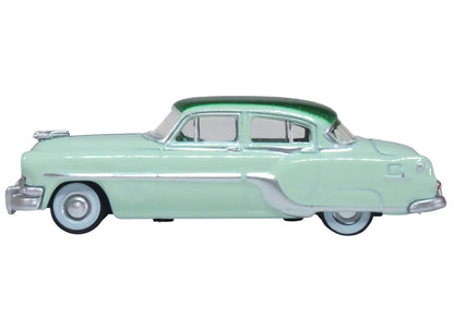 1954 Pontiac Chieftain 4 Door Shannon Green with Brookmere Green Top 1/87 (HO) Scale Diecast Model Car by Oxford Diecast by Oxford Diecast