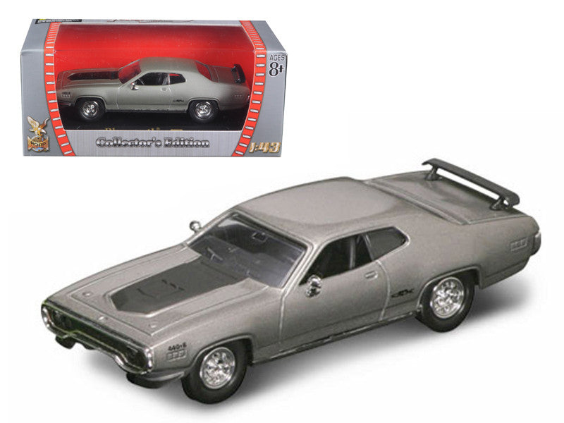 1971 Plymouth GTX 440 6 Pack Silver 1/43 Diecast Model Car by Road Signature by Road Signature