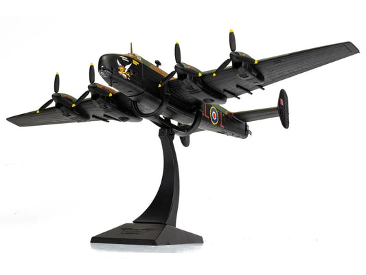Handley Page Halifax MkV Bomber Aircraft "DK186 London’s Revenge - L for Lana No. 427 Squadron RAF Leeming" (1943) Royal Canadian Air Force "The Aviation Archive" Series 1/72 Diecast Model by Corgi by Corgi