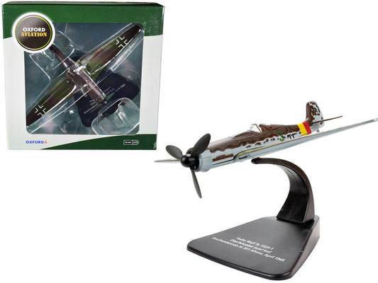 Focke-Wulf Ta 152 H-1 Fighter Plane Pilot: Oberfelwebel Josef Keil Geschwaderstab JG 301 Alteno April (1945) "Oxford Aviation" Series 1/72 Diecast Model Airplane by Oxford Diecast by Oxford Diecast