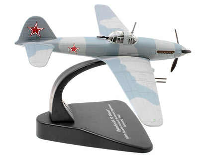 Ilyushin Il-10 "Beast" War Plane 108th Guards Assault Aviation Regiment Germany (1945) "Oxford Aviation" Series 1/72 Diecast Model Airplane by Oxford Diecast by Oxford Diecast