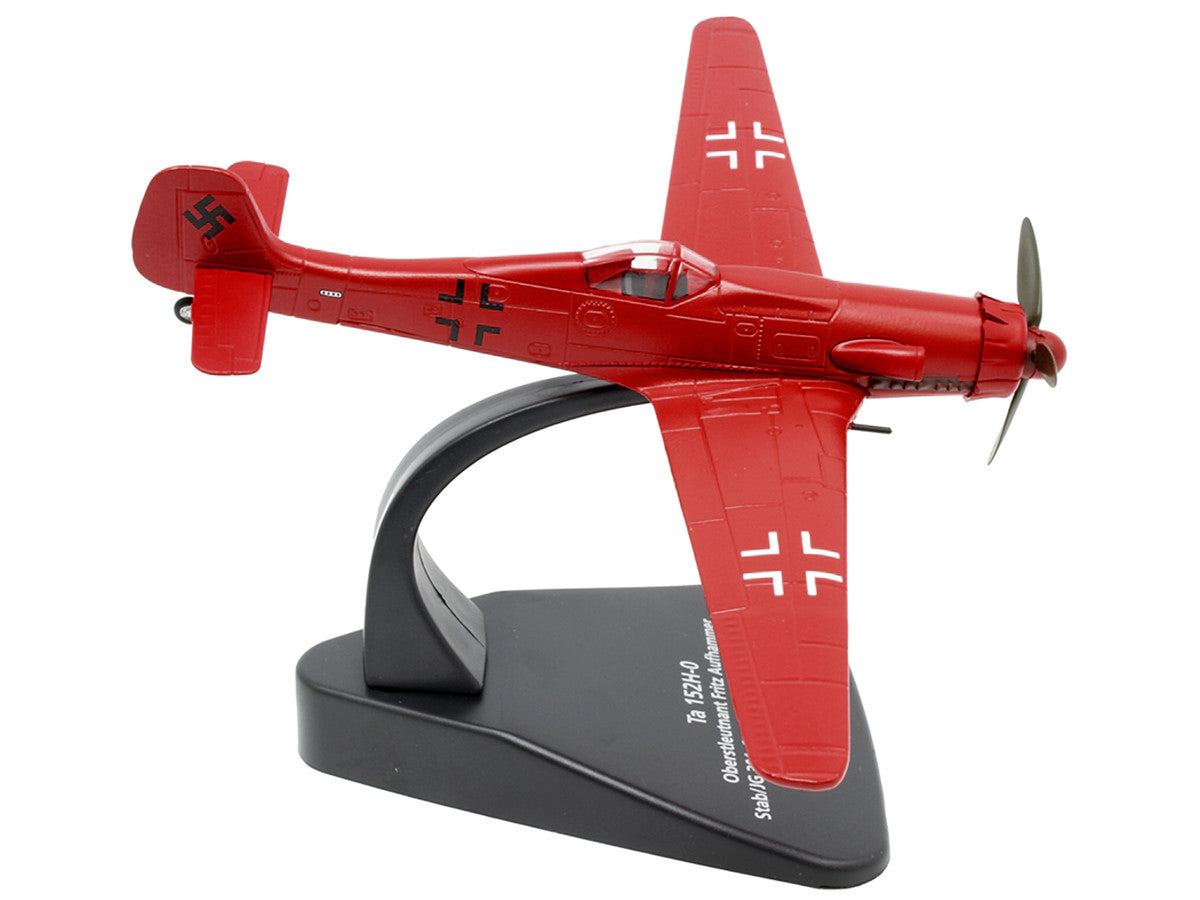 Focke-Wulf Ta 152H-0 War Plane Oberstleutnant Fritz Aufhammer Stab/JG 301 Stendall Airfield Germany (1945) "Oxford Aviation" Series 1/72 Diecast Model Airplane by Oxford Diecast by Oxford Diecast