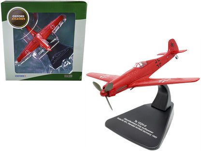 Focke-Wulf Ta 152H-0 War Plane Oberstleutnant Fritz Aufhammer Stab/JG 301 Stendall Airfield Germany (1945) "Oxford Aviation" Series 1/72 Diecast Model Airplane by Oxford Diecast by Oxford Diecast