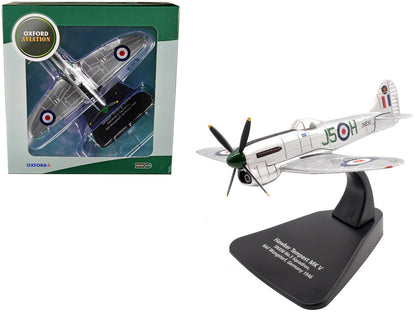 Hawker Tempest MK V Fighter Plane SN330 No.3 Squadron RAF Wunstorf Germany (1946) "Oxford Aviation" Series 1/72 Diecast Model Airplane by Oxford Diecast by Oxford Diecast