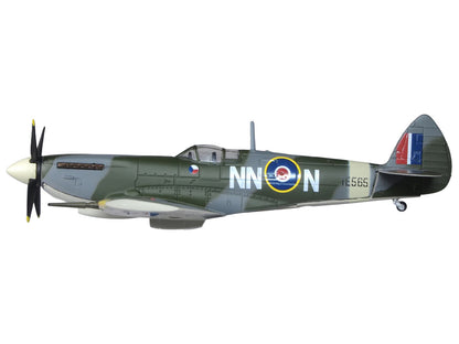 Supermarine Spitfire LF MK IXe Fighter Aircraft "TE565 10th (Czech) Fighter Squadron RAF Manston" Royal Air Force 1/72 Diecast Model Airplane by Oxford Diecast by Oxford Diecast