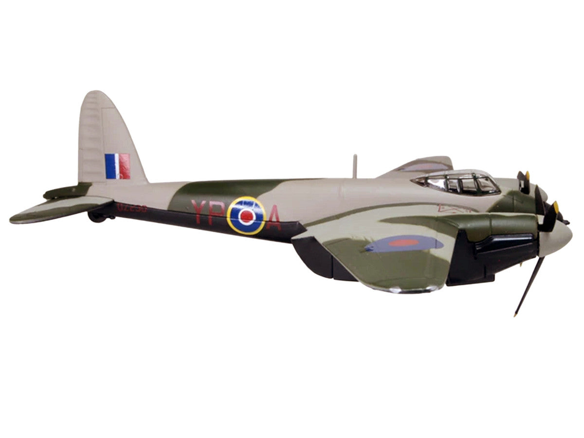 De Havilland Mosquito NF MKII Aircraft "Wing Commander Peter G. Wykeham-Barnes No. 23 Squadron Luqa Malta" (1943) Royal Air Force "Oxford Aviation" Series 1/72 Diecast Model Airplane by Oxford Diecast by Oxford Diecast