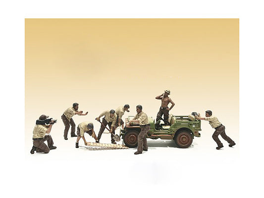 "4X4 Mechanic" 8 piece Figure Set for 1/18 scale models by American Diorama by American Diorama